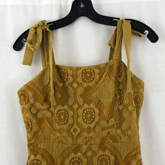4 Sienna Dresses & Skirts - 4 Sienna Mustard Lace Sheath Dress